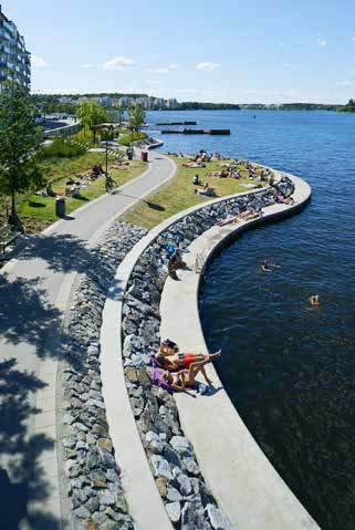 27 2.13 Stadens offentliga rum vid vattnet utvecklas för att öka möjligheter till möten, rekreation och lek på kajer och stränder.