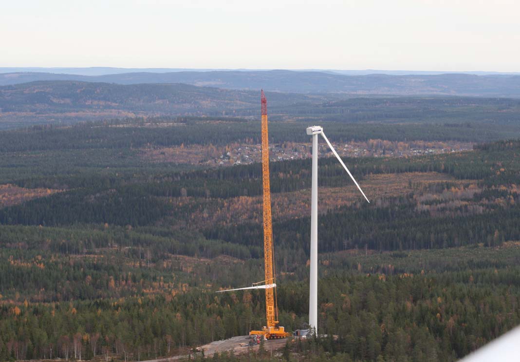 efter utställning av tematiskt tillägg till översiktsplanen gällande Vindkraft i Ludvika kommun Utlåtandet upprättat i augusti 2010 Montering av vindkraftverk på