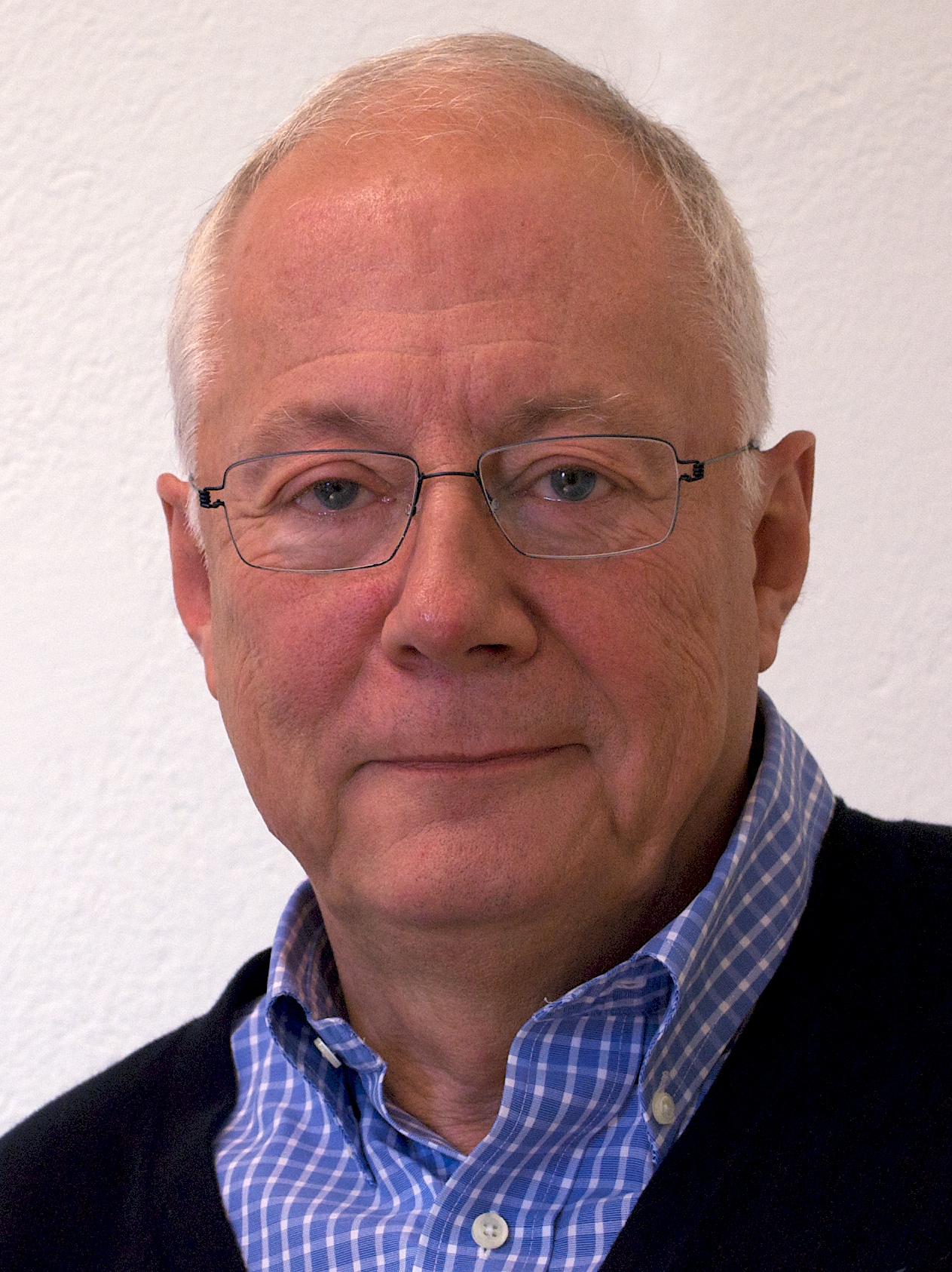 Peter Währborg, professor Peter är professor i beteendemedicin vid SLU samt docent i kardiologi vid Sahlgrenska akademin. Han är också sociolog, psykolog och psykoterapeut.