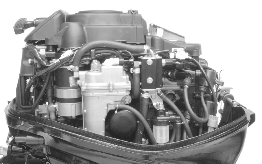 DRIFT 2. Modeller med rorkultshndtg - Minsk motorvrvtlet och växl utombordren till neutrlt växelläge. Tryck in motorns stoppknpp, eller vrid tändningsnyckeln till FRÅN-läget ("OFF").