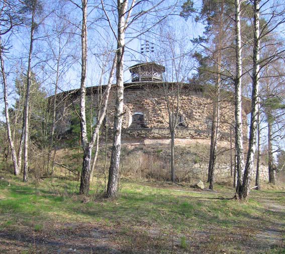 Vägval Myttinge - förslag till framtida användning av Myttingeområdet, Värmdö kommun 1724 började Fredriksborg ( Smörasken ) byggas, och 1735 stod fästningen som var uppkallad efter dåvarande