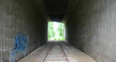 Trafikanterna ser de gamla räckena vid passage över viadukten en 75-årig väg- och brohistorisk lämning.