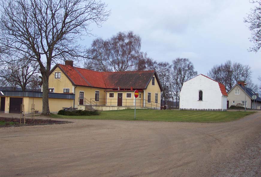 Vesan, som sjön hette, hade två utlopp, ett i Sölvesborgsviken och ett genom Norjeån.