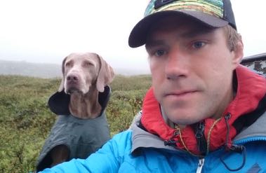 SWeik SUPPLEANT Pelle bor tillsammans med Lina i Roslags- Kulla i Österåkers kommun, norr om Stockholm. Har haft weimaraner sedan 2008 och har nu dessutom en irländsk setter.