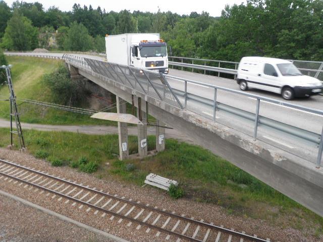 Övergripande tekniska uppgifter Konstruktionsnummer 4-222-1 Konstruktionslängd 103 m Konstruktionsyta 792 m² Bro yta 710 m² Kantbalkarnas längd 222 m Räckens längd 222 m Tabell 4.