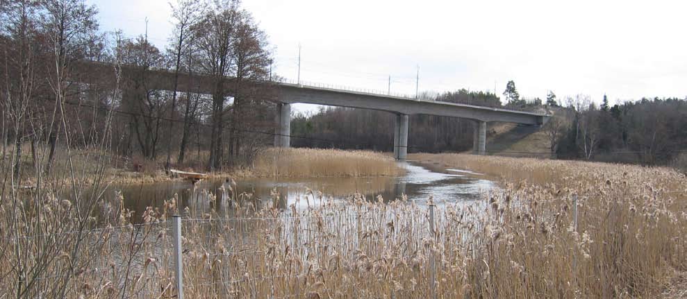 7.2 Miljökonsekvensbeskrivning 7.2.1 Riksintressen Kapacitetsförstärkningen av järnvägen Södertälje-Eskilstuna passerar igenom eller i närheten av flera riksintressen enligt MB kapitel 3 och 4.