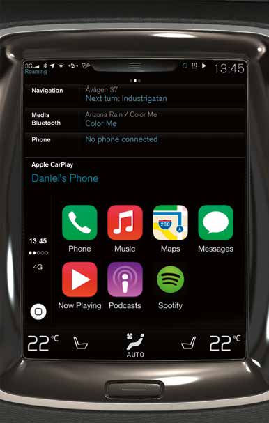 APPLE CARPLAY* I CENTERDISPLAYEN Med funktionen Apple CarPlay ges möjligheten att använda utvalda appar i en iphone via bilen för att t.ex. spela musik eller lyssna på podcasts.
