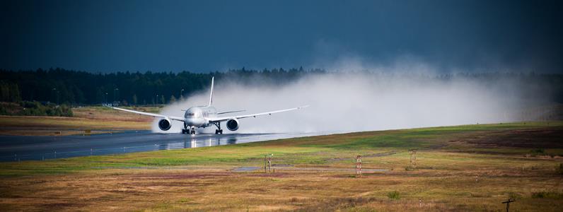 Internationellt ledande trots vår litenhet Stockholm måste fortsätta att vara humlan som flyger i konkurrens med globala jättar BOSTÄDER