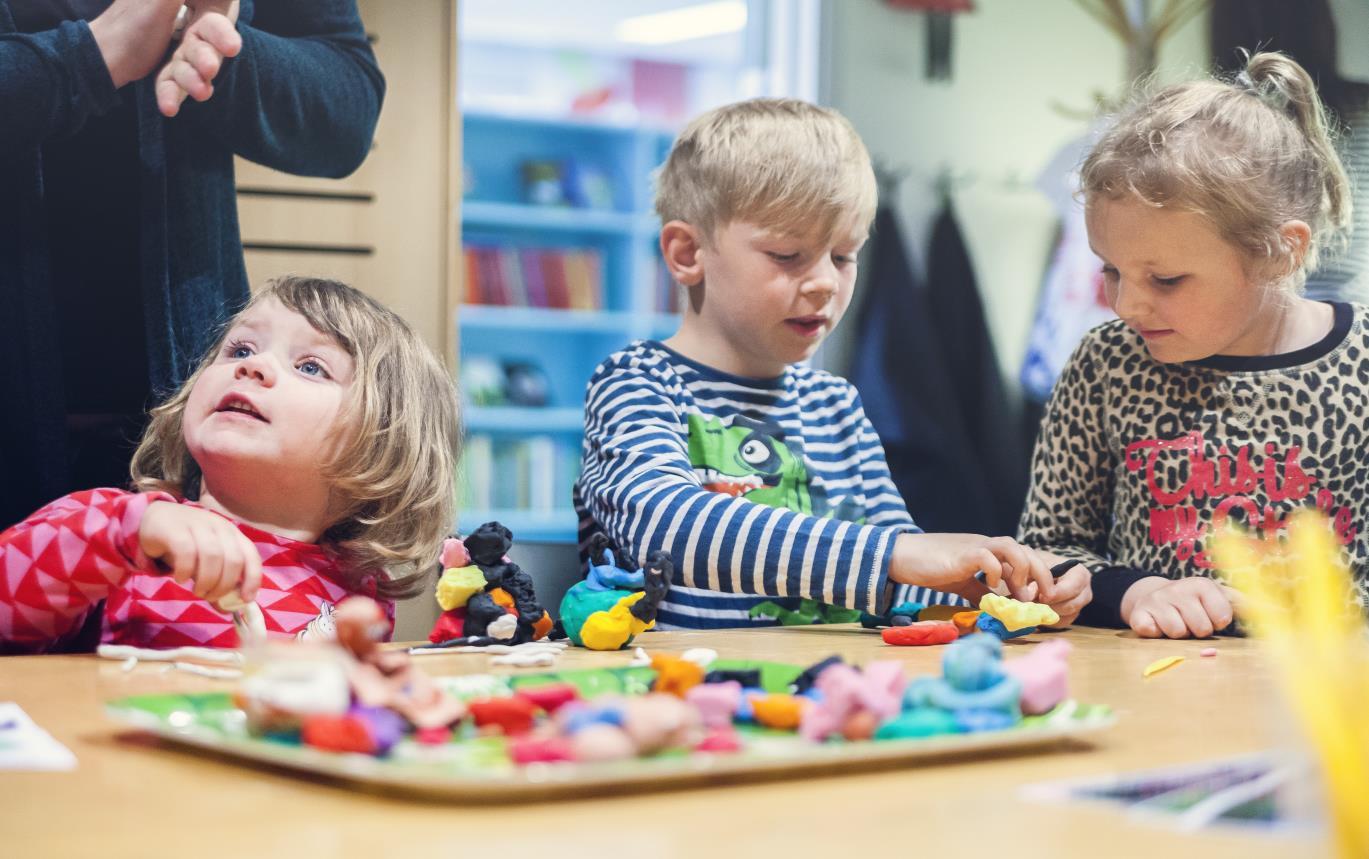 138 denna kemikalieplan ska bli så bra som möjligt är det viktigt att målen och visionerna i kemikalieplanen inte strider mot målsättningar och visioner i andra relevanta planer.