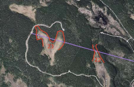 2015-09-23 Delområde 22 Myr V om Tolvtjärnflon Berörd del av stråket: 100 meter Fältbesökt: 20150826 Allmän beskrivning: Liten opåverkad myr av kärr- och blandmyrtyp och sumpskog mot kanterna.