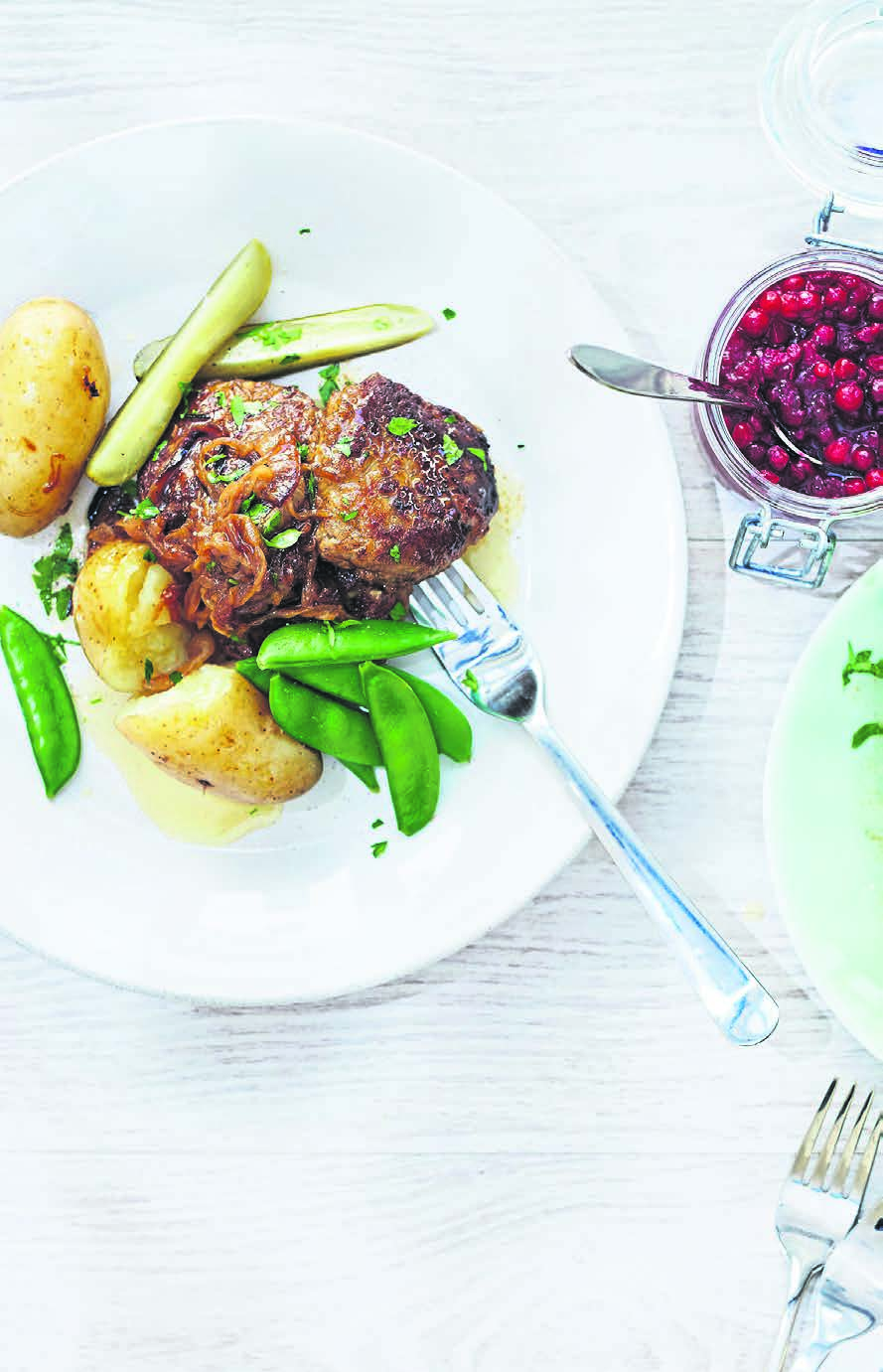 RECEPT 4 40 min 468 kcal/port Fett 29% Kolhydrater 50% Protein 21% Bönfärsbiffar med löksky Bönor och färs i samma biff. Serveras med potatis och en löksky.