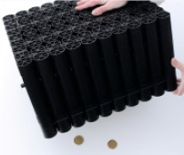 Skötsel av en Blackboxx En Blackboxx behöver väldig lite skötsel. Innan omladdning, kontrollera att det inte finns kvar rester så som papplock, pappersrester eller större förbränningsavlagringar.