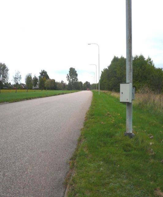 Figur 1. Gata med god hastighetsefterlevnad. Hastighetsbegränsning 40 km/tim, 75 procent kör inom hastighetsgränsen. Figur 2. Gata med sämre hastighetsefterlevnad.