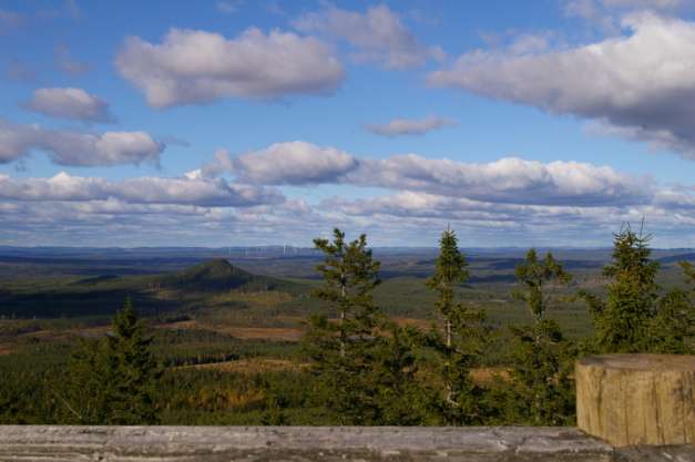 Bild 4c. Övrehammarns bad vid Voxnabruk. 40 st vindkraftverk med totalhöjden 230 m och 160 m rotordiameter.