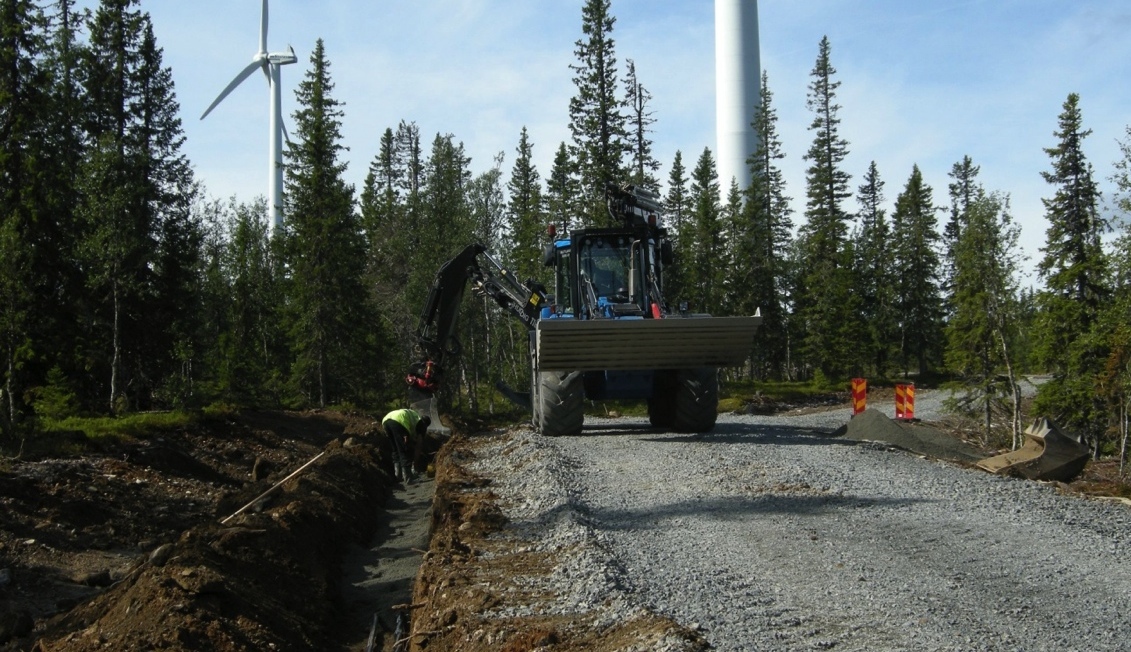 PROJEKTBESKRIVNING SVARTÅSEN 4/7 Elnät Fortum har koncession i området och har utrett förutsättningarna att ansluta till stamnätet.