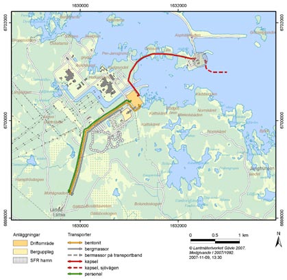 Figur 20. Transportvägar i närområdet till slutförvarsanläggningen. En kort tid efter byggstarten överskrider den egna bergproduktionen behoven, och överskott uppstår, se tabell 2.