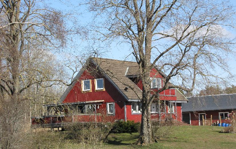 Mönarp 2:10 Rävkullen Hus från c:a 1900, rivet på 1970talet. Fastigheten avstyckad 1943 från Storegården, tillhör numera åter 1:5. Kända ägare: Ivar Bood 194354, Arne o Ingrid Setterberg från 1954.