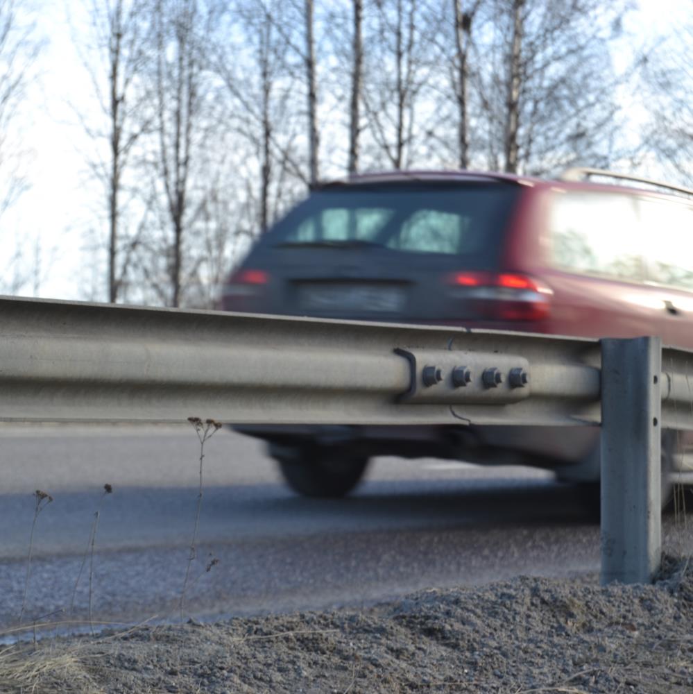 Tekniska nämnden Ge medborgare och näringsliv en god teknisk försörjning till så låg kostnad som möjligt inom områdena trafik, vägar, parker, vatten och avlopp, avfall samt sotning Verka för att