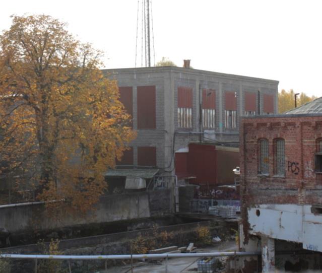 Byggnad 14 Motiv: Del av Aktiebolaget Papyrus andra utbyggnadfas. Välbevarat originalutseende. Viktig miljöskapande del i stråket mot forsen. Viktig del i siktlinjen från Forsebron.