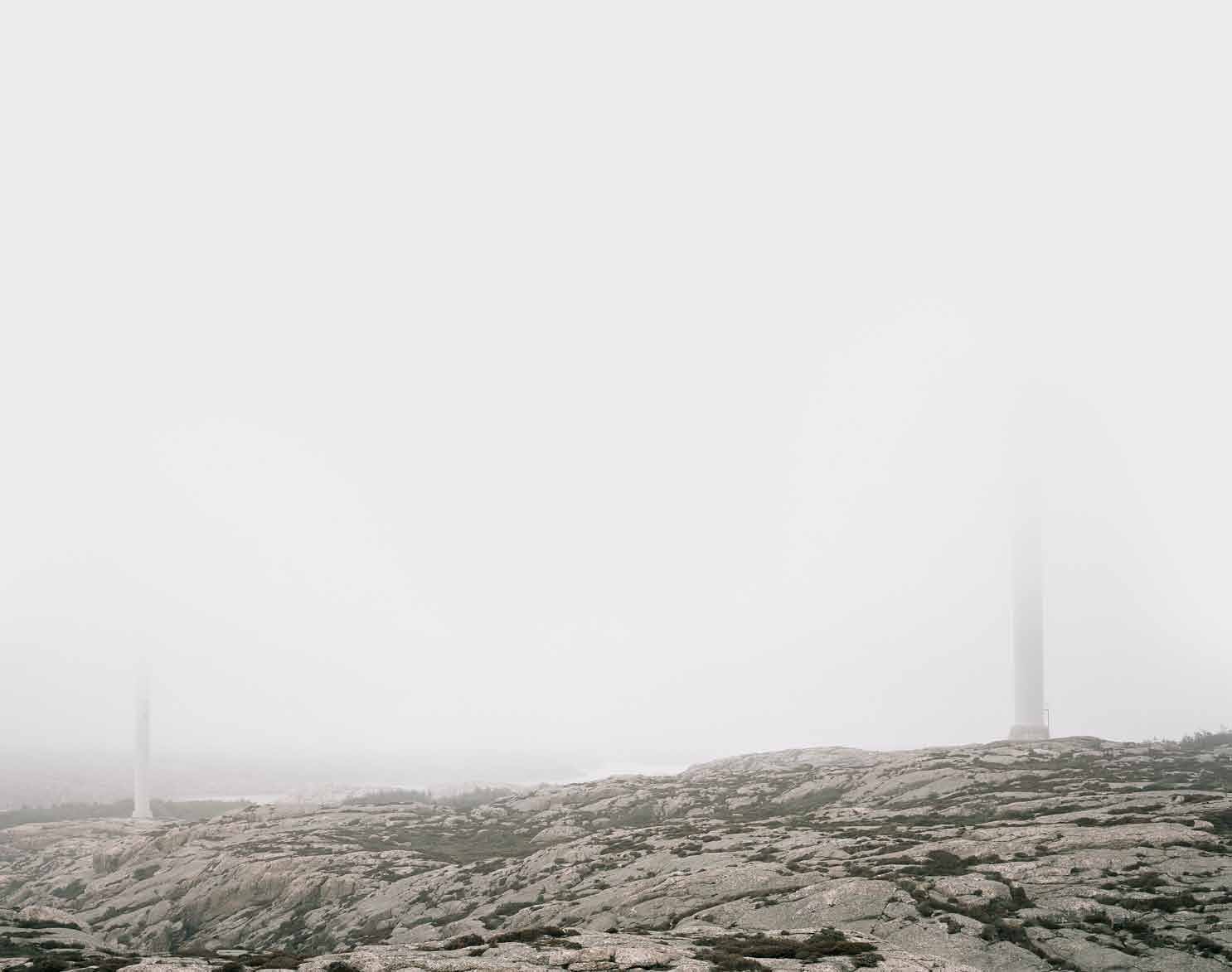 EN ROMANTISK MEN ÄRLIG LÖGN En grådaskig dag med duggregn skulle nog många fotografer stanna hemma. För arkitekturfotograf Rasmus Norlander innebär det däremot perfekta förhållanden.