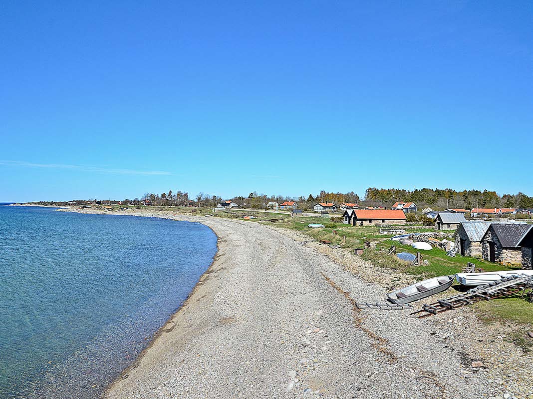 DJUPVIK Sjöbod uppförd i kalksten belägen