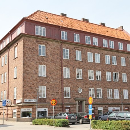 Kanalgatan 32B Vacker byggnad från 1920-talet på centralt läge.