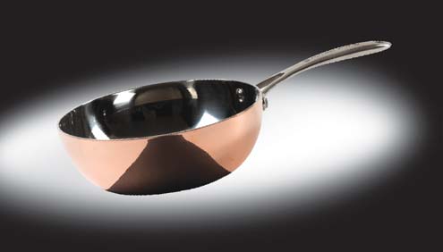 MAESTRO COPPER MAESTRO INDUCTION COPPER our successful range of copper pots and pans, designed to be used on all types of stoves and hobs, including induc on.