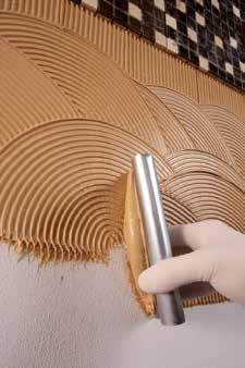 Adesilex LC/R Snabbhärdande, lösningsmedelsfritt dispersionslim för limning av trägolv. Används på underlag av bruk, betong och trä, med eller utan golvvärme.