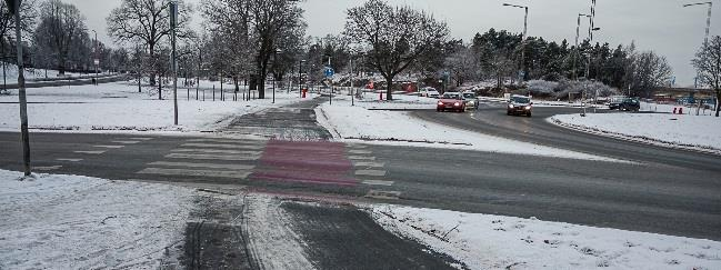 Friktionsjämförelse rödmålad cykelöverfart