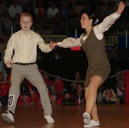 Nils Andrén Ålder: 15 år Klubb: Hammarö Dancing Team Club Är uttagen att tävla i: Lindy Hop och Boogie Woogie Tävlar tillsammans med: Jennifer Dolleris 3:a NM 2012 I första hand att komma till final,