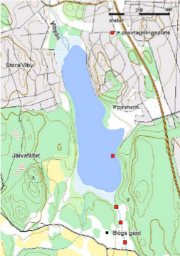 Ravalen Ravalen är grund och näringsrik sjö som domineras av ett rikt makrofytsamhälle. Ytan är 0,36 km 2 och avrinningsområdet uppgår till 5 km 2.