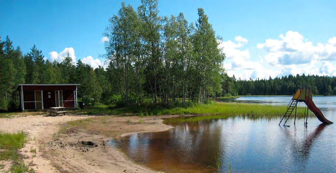 Figur 13 16 Badstrand vid norra delen av Lilla Sandjärv. Sammanlagt 671 enkäter sändes ut. Antalet svar var totalt 164, vilket ger en svarsprocent på 24.