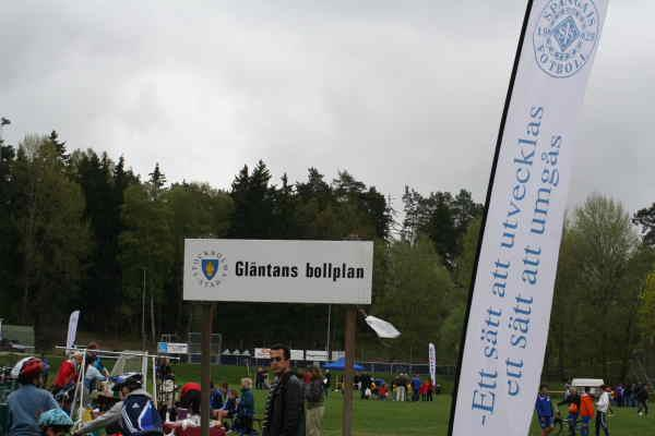 Damkommittén Damkommittén har under året arbetat för att underlätta för damseniorerna och dess ledare. En del förändringar har skett i ledningen för damlaget.