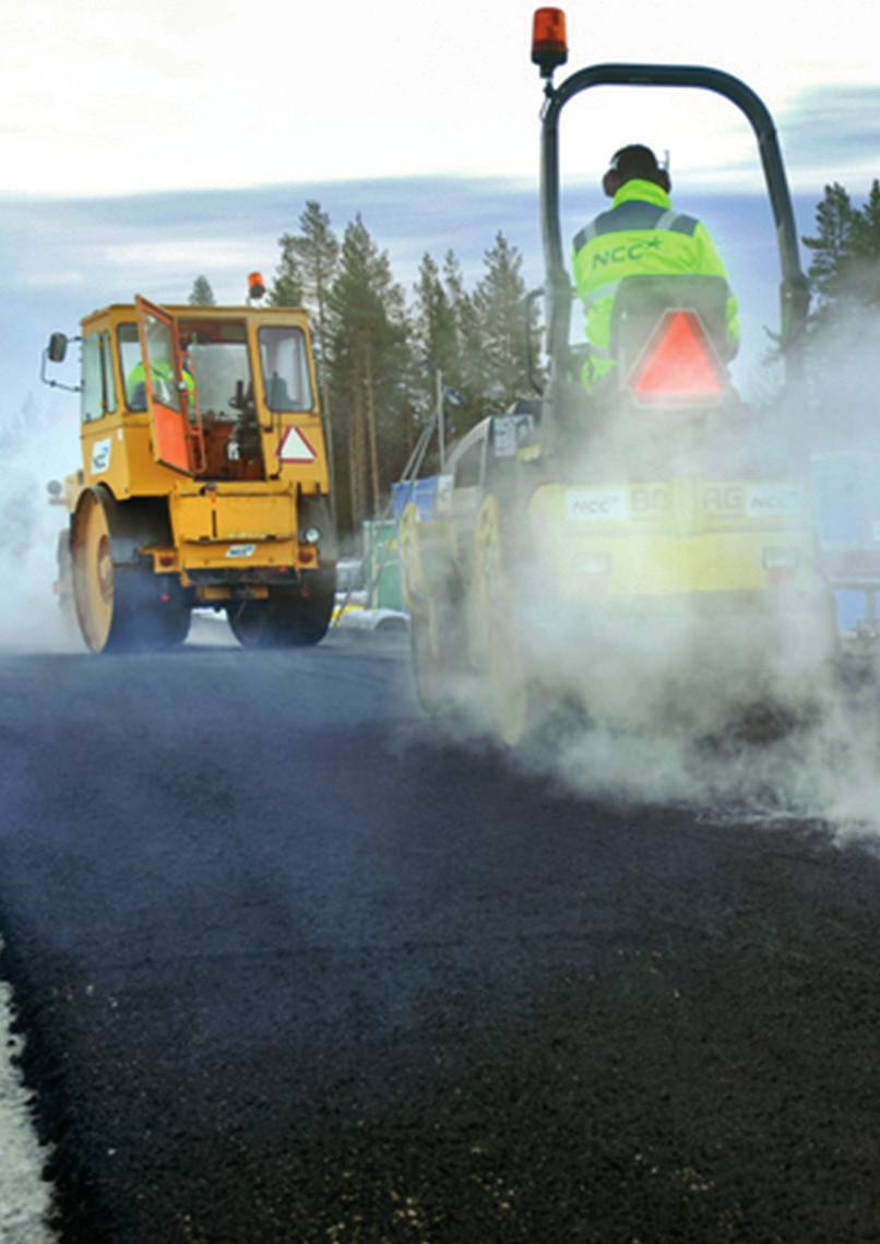 Metallurgiska slagger spar resurser Det kanske tydligaste exemplet på hur stålindustrin arbetar för att sluta kretsloppen är hanteringen av restprodukter, alla de material som produceras parallellt