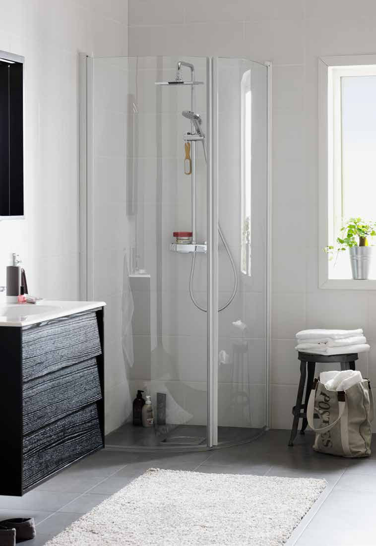 HAFA ORIGINAL Modern och lätt välvd duschhörna med eleganta vita eller kromade profiler.