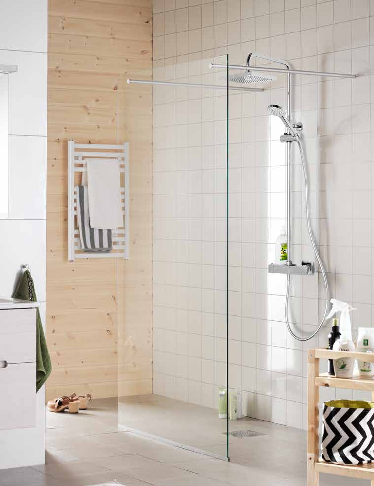 HAFA CRISTAL. En dusch i nordisk avskalad design. En smäcker glasvägg som kan monteras både mitt på vägg och i ett hörn.