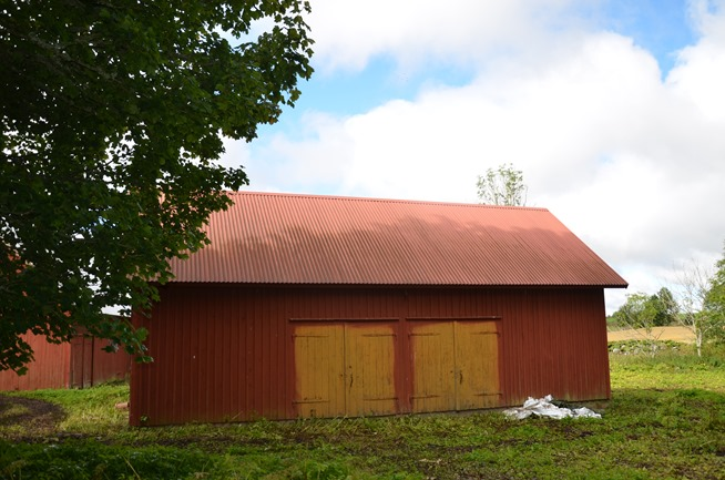 FORTS OBJEKTBESKRIVNING Jordbruksfastighet - Falköping - Kälvene - Pris: 3 800 000 kr Prisidé el. h Skafferi. Ladugårdsinrede Jordkällare under huset.