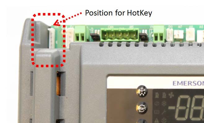 2.13 Återställning till fabriksinställningar Emerson Hot Key 2.13.1 Att spara fabriks- eller användarinställningar Det finns inget sätt att återställa XCM25D styrningen till fabriksinställningar annat än med extra utrustning.