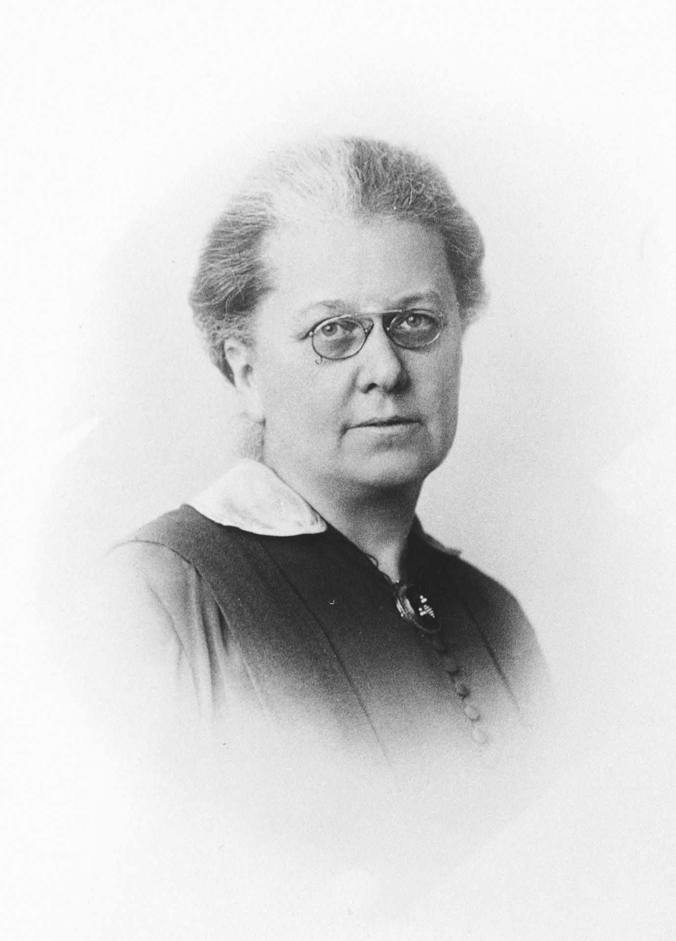 Ebba Pauli var sekreterare i CSA:s fattigvårdskommitté och var styrelseledamot i CSA 1929-1937.