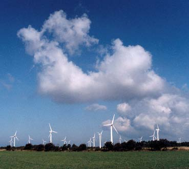 Statistisk årsbok 2009 Energi 156 Vindkraft Wind power Vindenergin har utnyttjats i tusentals år av människan. Väderkvarnarna kom ungefär samtidigt som vattenkvarnarna på 1200-talet.