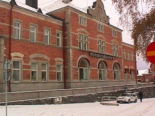 6 Jämtlands Kreditbank Aktiebolag Umeå 1912 Handelsbanken, Svenska Storgatan 48 Tel. 118640 1966 -- Dir. Holger Clarksson -- Kamrer.