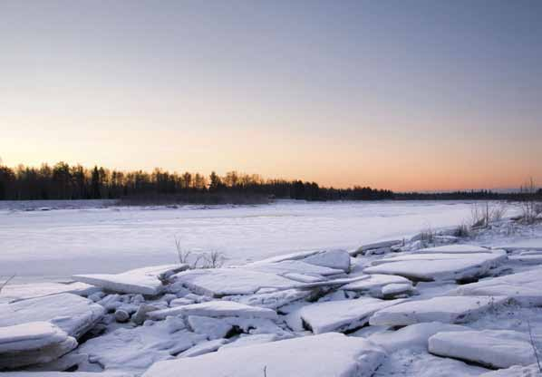En av de fyra MKB-orterna, Simo, ligger i Lappland. Simo älv i januari 2008. nom tid enligt kärnenergilagen i Finland.
