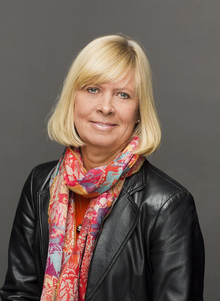 Generaldirektör Gunilla Hult Backlund Sedan den 1 juni 2013 är det myndigheten Inspektionen för vård och omsorg (IVO)