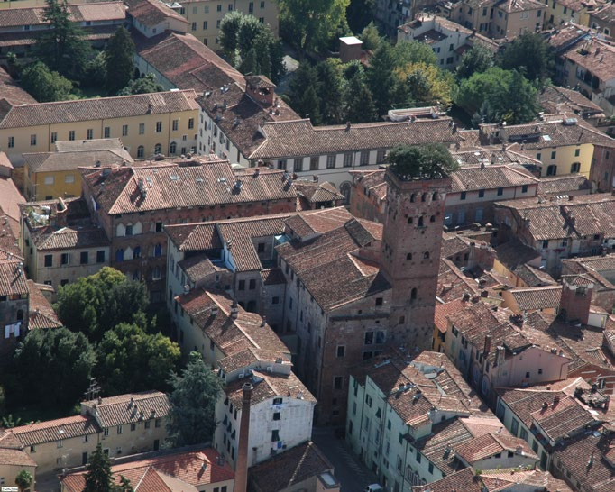 Lucca Operaresa till Torre del Lago & Verona En härlig resa till två av Italiens mest kända regioner, Toscana och Venetien!