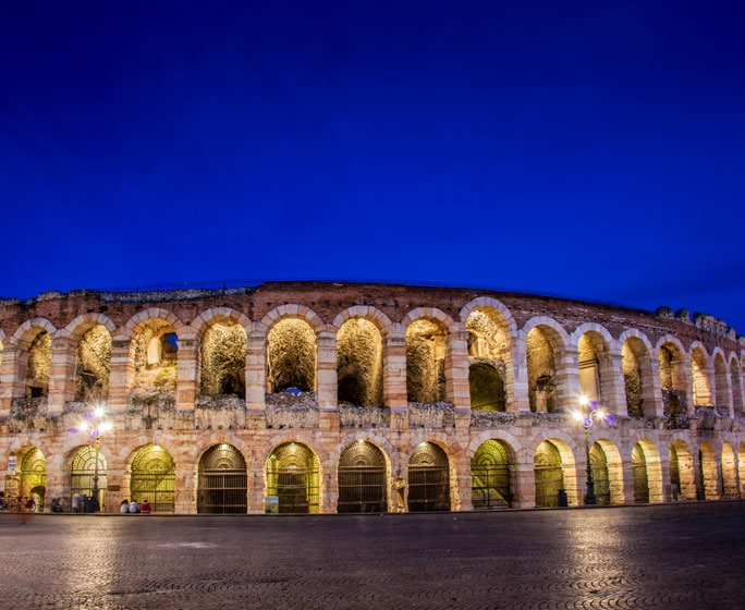 Arenan i Verona Dag 6 - Måndag 17 Juli Ledig dag & Middag F+M Efter intensiva och innehållsrika dagar har vi möjlighet att utforska Verona med omnejd på egen hand och kanske någon vill ta en tur till