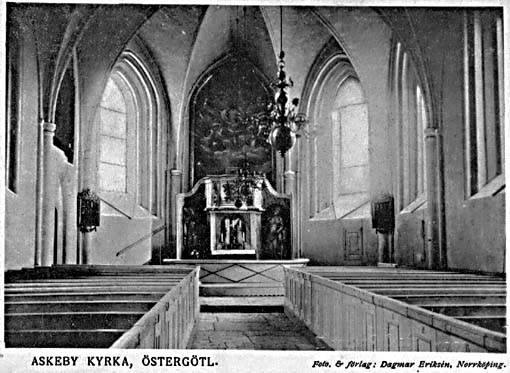 Bakgrund Basfakta om objektet Beskrivning och historik Askeby kyrka uppfördes av sten i mitten av 1100-talet, sannolikt på kungligt initiativ.