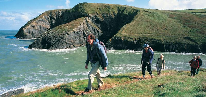 Pembrokeshire Coast Path, Pembroke St David s, 7 nätter 1(7) Vandra i Wales Pembrokeshire Coast Path, centrala delen Pembroke St David s, 7 nätter Pembrokeshire Coast Path är en 296 km lång led som