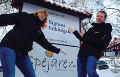 Ung i den värld Namn: Josefina Klang Aktuell som: Har varit på Filippinerna i 3 månader som stipendiat för Svenska kyrkans utbytesprogram Ung i den världsvida kyrkan.