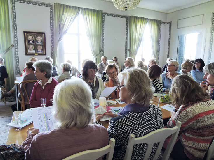 DAMKOMMITTÉN Damverksamhet 2015 Vi som representerar Damkommittén 2015 är, Britt Gustafsson, Birgitta Nyqvist, Ann-Britt Larsson, Gunilla Kjellstedt, Helene Andersson och Johanna Stolpen.