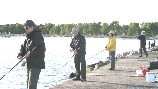 Mer vals och foxtrot! Eftersom nybörjarkursen i foxtrot och vals har blivit fulltecknad, kommer vi att arrangera ytterligare en nybörjarkurs med början den 8 maj.